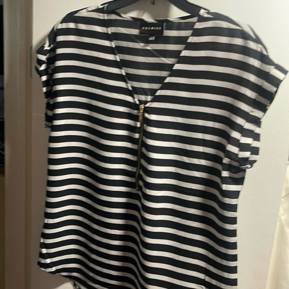 NWOT black and white stripe women’s blouse